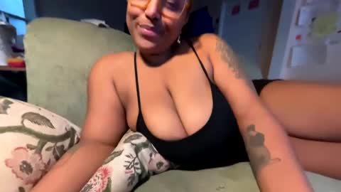 Naomigiirl6 online show from January 31, 4:38 pm