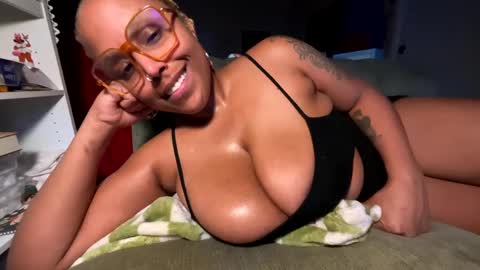 Naomigiirl6 online show from February 2, 2:13 pm