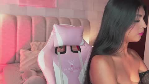 Naomi-Gray  online show from July 11, 7:16 pm