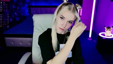 Snapshot of naomihita chatting on November 2, 3:58 pm naomihita online show from November 2, 3:58 pm