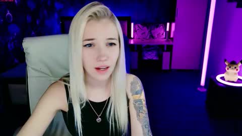 Snapshot of naomihita chatting on November 6, 3:02 pm naomihita online show from November 6, 3:02 pm