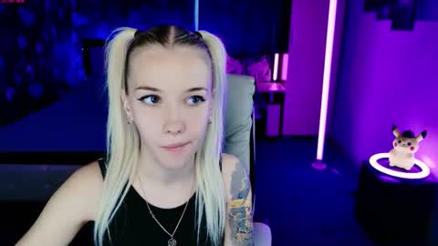 Snapshot of naomihita chatting on November 19, 10:48 am naomihita online show from November 19, 10:48 am