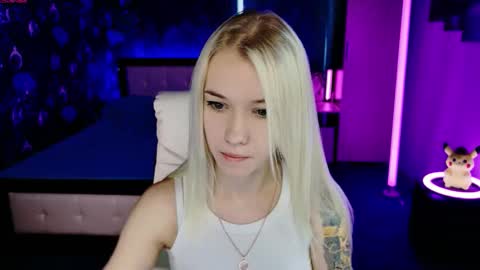 Snapshot of naomihita chatting on November 22, 10:14 am naomihita online show from November 22, 10:14 am