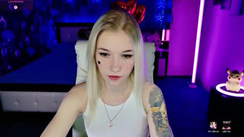 Snapshot of naomihita chatting on February 14, 11:18 am naomihita online show from February 14, 11:18 am