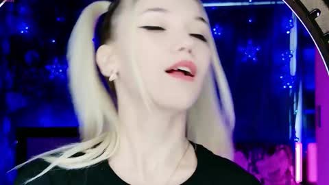 Snapshot of naomihita chatting on February 21, 8:04 am naomihita online show from February 21, 8:04 am