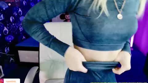 Snapshot of naomihita chatting on February 27, 12:49 pm naomihita online show from February 27, 12:49 pm