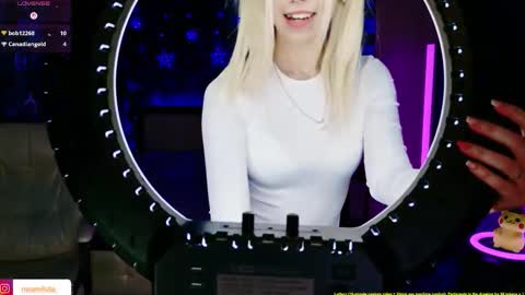 Snapshot of naomihita chatting on March 1, 1:02 pm naomihita online show from March 1, 1:02 pm