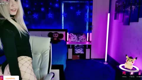 Snapshot of naomihita chatting on March 11, 12:22 pm naomihita online show from March 11, 12:22 pm