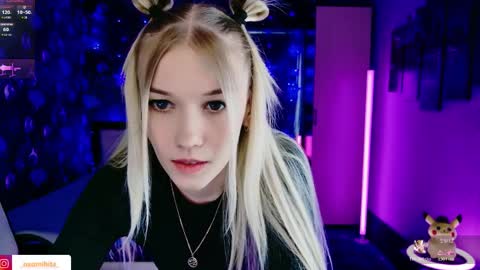 Snapshot of naomihita chatting on March 27, 11:43 am naomihita online show from March 27, 11:43 am