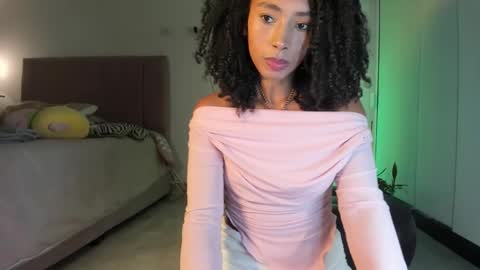 Naomii online show from November 5, 1:16 am