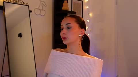 Snapshot of naomii_20 chatting on November 18, 8:46 pm naomii_20 online show from November 18, 8:46 pm