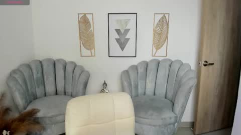 Snapshot of naomii_campbell_ chatting on October 25, 6:35 pm Naomi Campbell online show from October 25, 6:35 pm