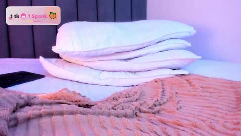 Naomi online show from June 5, 6:52 am