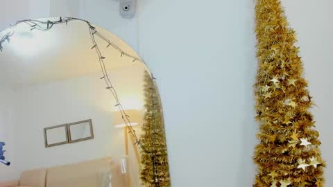 naomiiii   online show from December 21, 11:34 pm