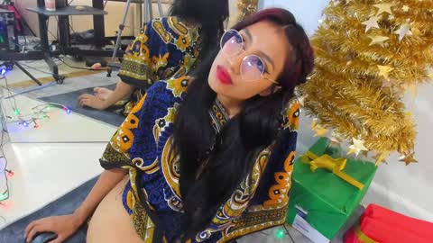 naomiiii   online show from January 2, 10:22 pm