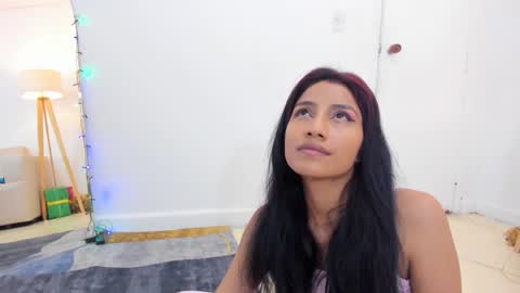 naomiiii   online show from January 10, 1:21 am