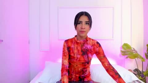 Naomi Klarc online show from December 4, 8:17 pm