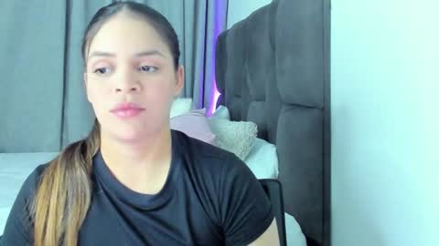 Snapshot of naomipalmer_ chatting on October 26, 2:50 am Naomi online show from October 26, 2:50 am