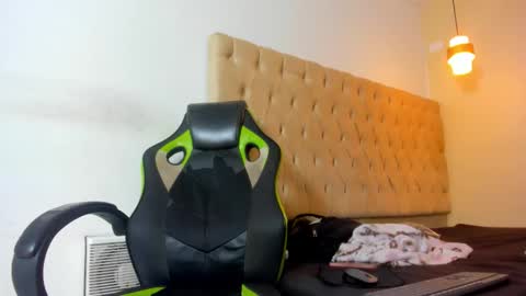 Snapshot of naomis_35 chatting on October 30, 7:36 pm naomis_35 online show from October 30, 7:36 pm