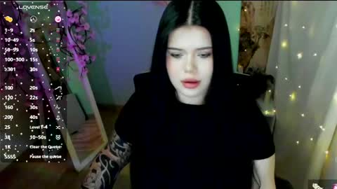 Snapshot of naomivibes chatting on April 25, 6:16 am Naomi online show from April 25, 6:16 am