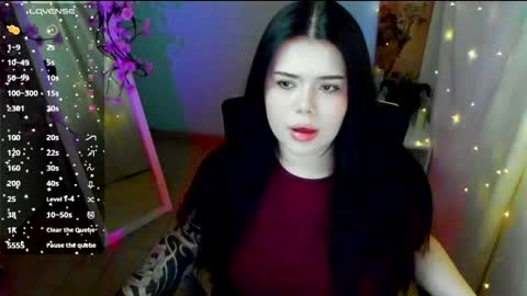 Snapshot of naomivibes chatting on May 4, 6:20 am Naomi online show from May 4, 6:20 am