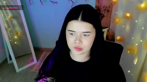 Naomi online show from August 6, 7:43 am