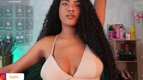 Naomi     online show from February 19, 8:49 pm