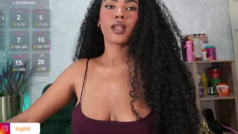 Naomi     online show from March 26, 4:29 am