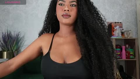 Naomi     online show from April 10, 3:56 am