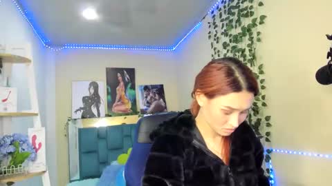 naomy online show from December 30, 2:09 am