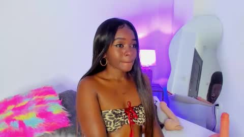 naomy_191 online show from October 14, 2:56 am