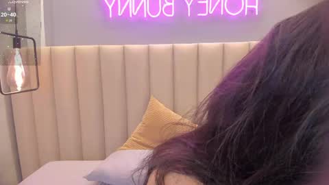 Naomy  online show from June 2, 10:39 am