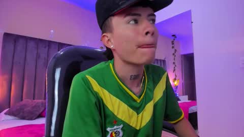 Nascary Fox online show from December 14, 2:00 pm