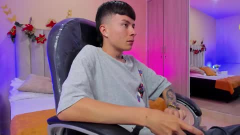 Nascary Fox online show from January 5, 7:17 pm