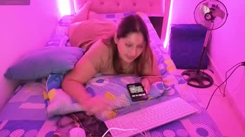 Nasly batista  online show from October 24, 6:10 am