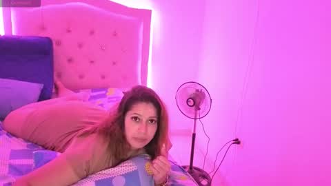 Nasly batista  online show from November 5, 12:54 am