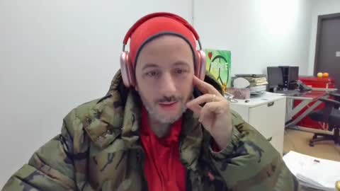 nassobout online show from December 4, 8:29 pm