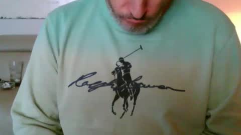 nassobout online show from November 30, 9:08 pm