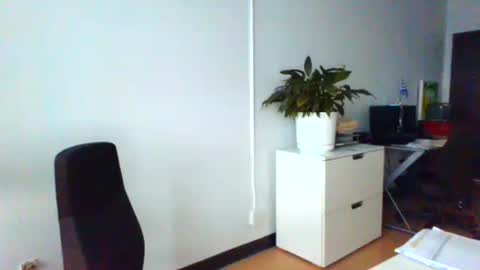 nassobout online show from February 18, 9:44 pm