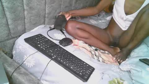 nasti_petite online show from December 1, 2:27 am