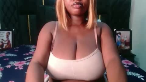 Snapshot of nastie_amanda chatting on November 10, 10:58 am Amanda online show from November 10, 10:58 am