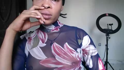 bella online show from December 2, 9:58 am