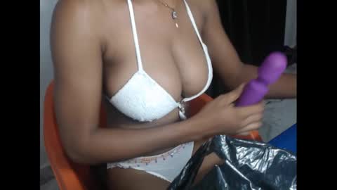 Snapshot of nasty_luna0 chatting on January 6, 4:36 am nasty_luna0 online show from January 6, 4:36 am