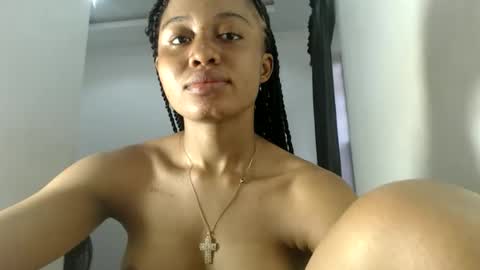 ella online show from January 15, 7:57 am