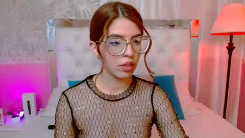   online show from September 18, 8:44 pm