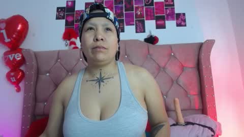 nat_evans8 online show from March 17, 2:49 am