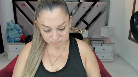 natalia5560 online show from October 7, 12:57 pm