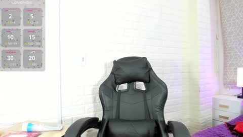 Natalia Kiss online show from October 30, 10:10 pm