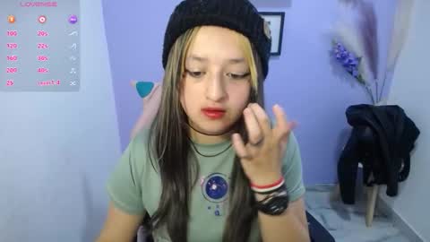 natalia_martinez18 online show from February 5, 11:37 am