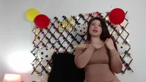 Snapshot of natalia_walker chatting on July 17, 4:01 pm Natalia Walker online show from July 17, 4:01 pm